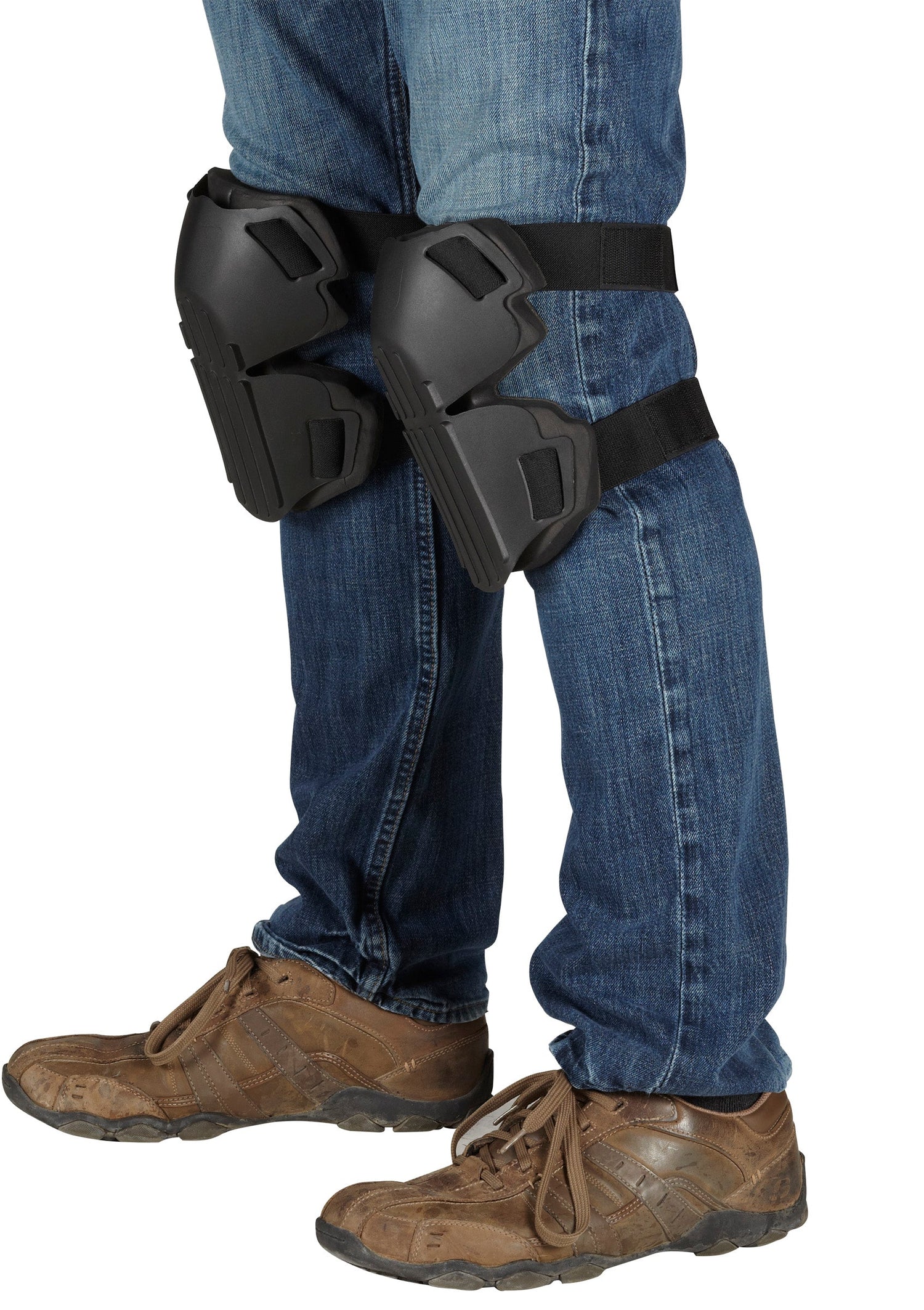 Forcefield knee pads in shop